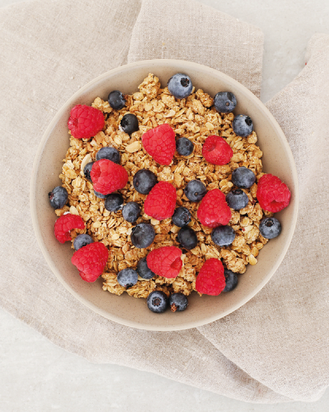 Postre saludable: Bolitas de avena con arándanos rojos